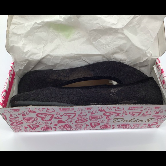 Women’s Black Lace Pleasure Flats - Picture 2 of 5